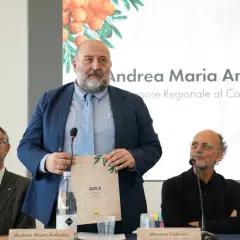 Presentazione dei 3 prodotti tipici delle Marche. Andrea Maria Antonini, Assessore Regionale, illustra il progetto.