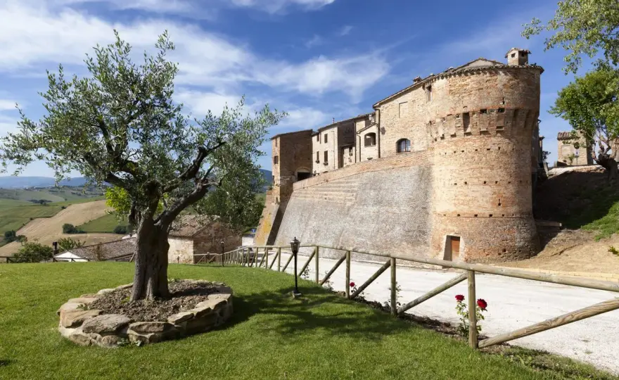 Arcevia - Cosa vedere tra borgo e 9 castelli medievali
