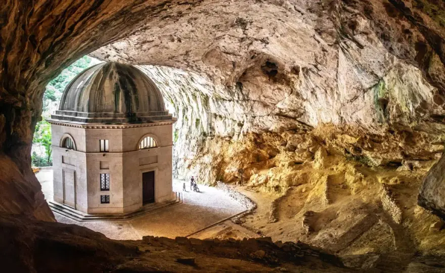 Grotte nelle Marche - Quale scegliere e perché?