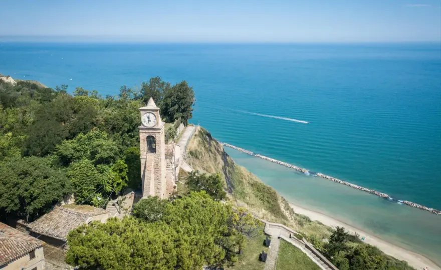 Fiorenzuola di Focara - Guida completa al borgo sul mare